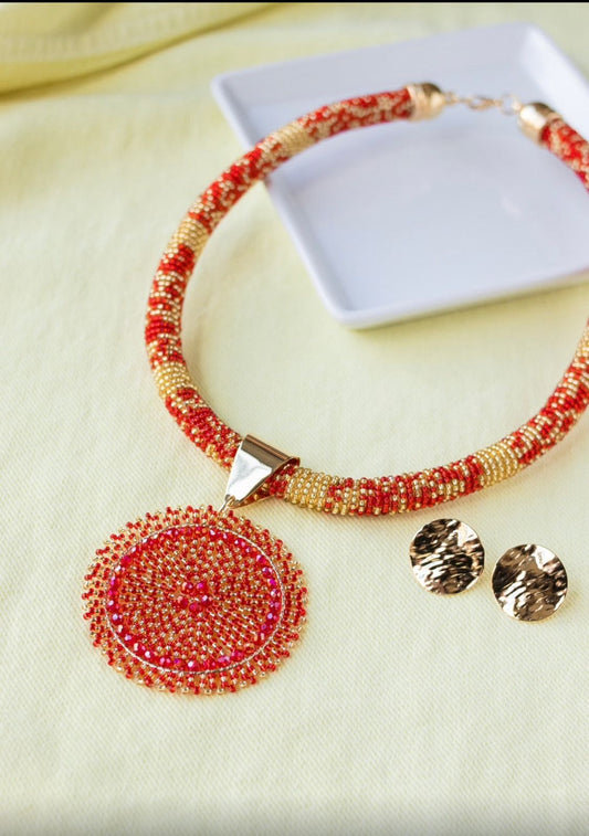 flori_collar_bordado